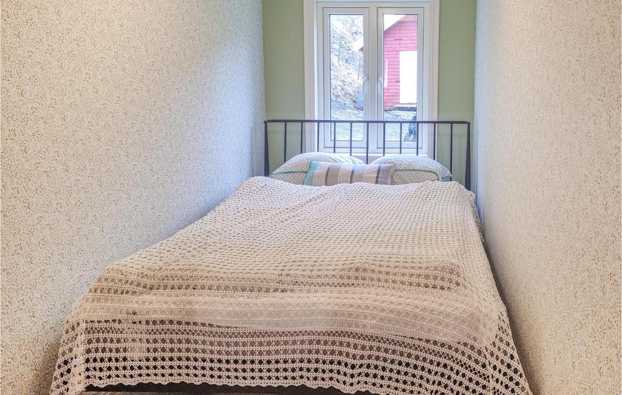 Amazing Home In Hidrasund With Wifi Eide  Rom bilde